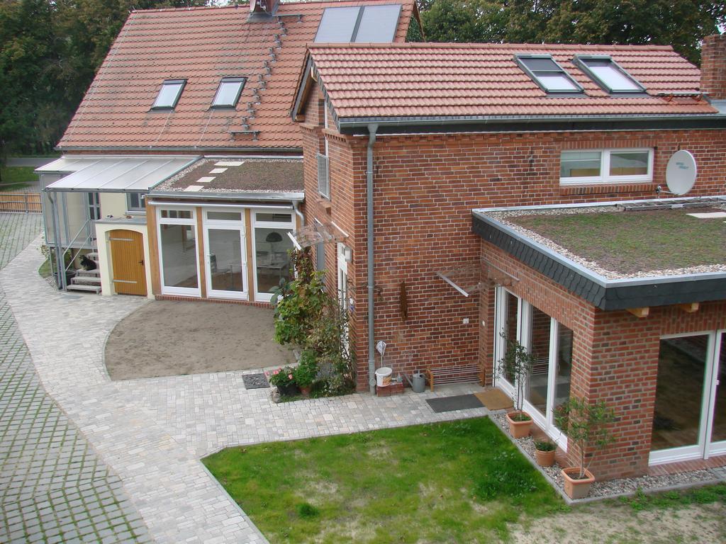 Ferienwohnungen Spiesmacher Strodehne Exterior photo